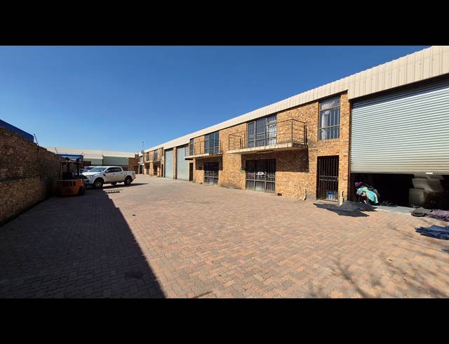 1,800M² FACTORY FOR SALE IN ANDERBOLT